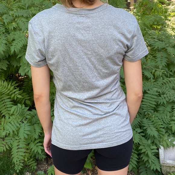 Ladies Nike Dri-Fit, running / athletic shirt.  Size small. - Picture 3 of 5